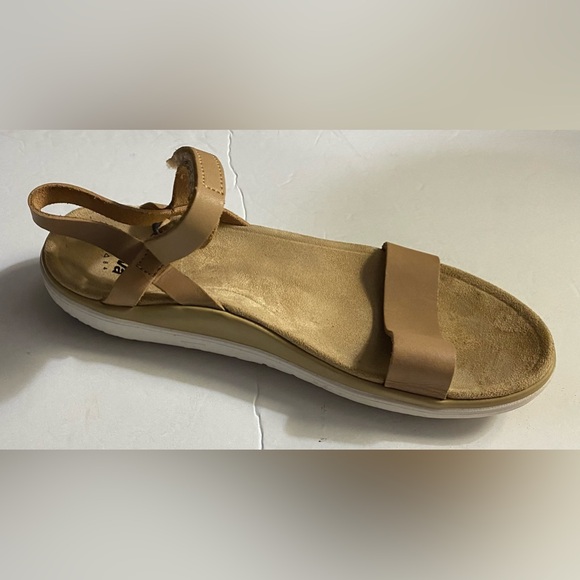 EUC TEVA Terra Float Lux Sandals, Beige, Flats, Sz 8.5, Neutral, Sport, Hiking - Picture 6 of 12